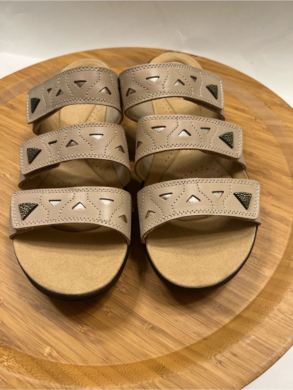 Clark Collection Woman’s Beige Triple-Strap Comfort leather Sandals Size 12 Wide